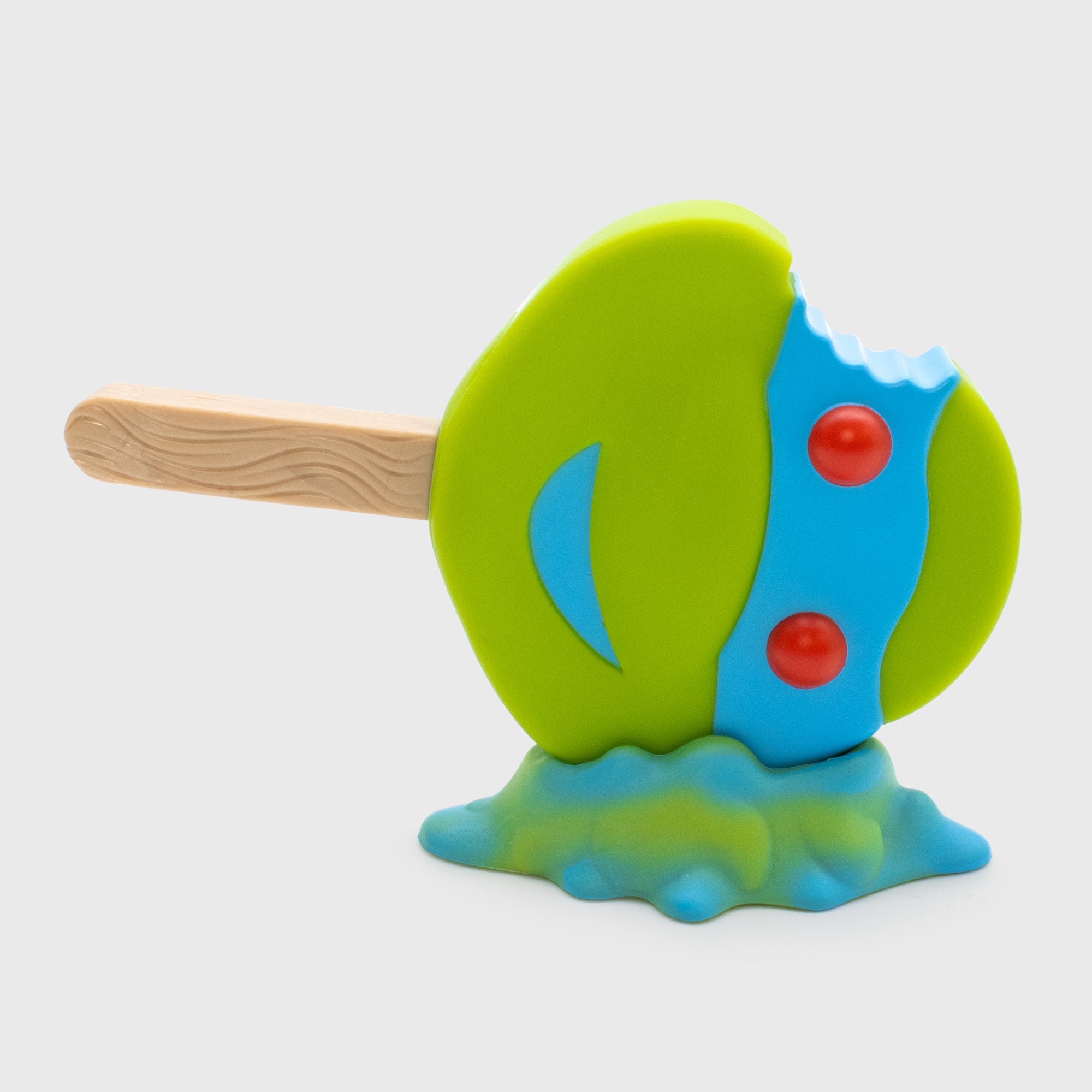 tmnt meltz laying on top of stand. leonardo.