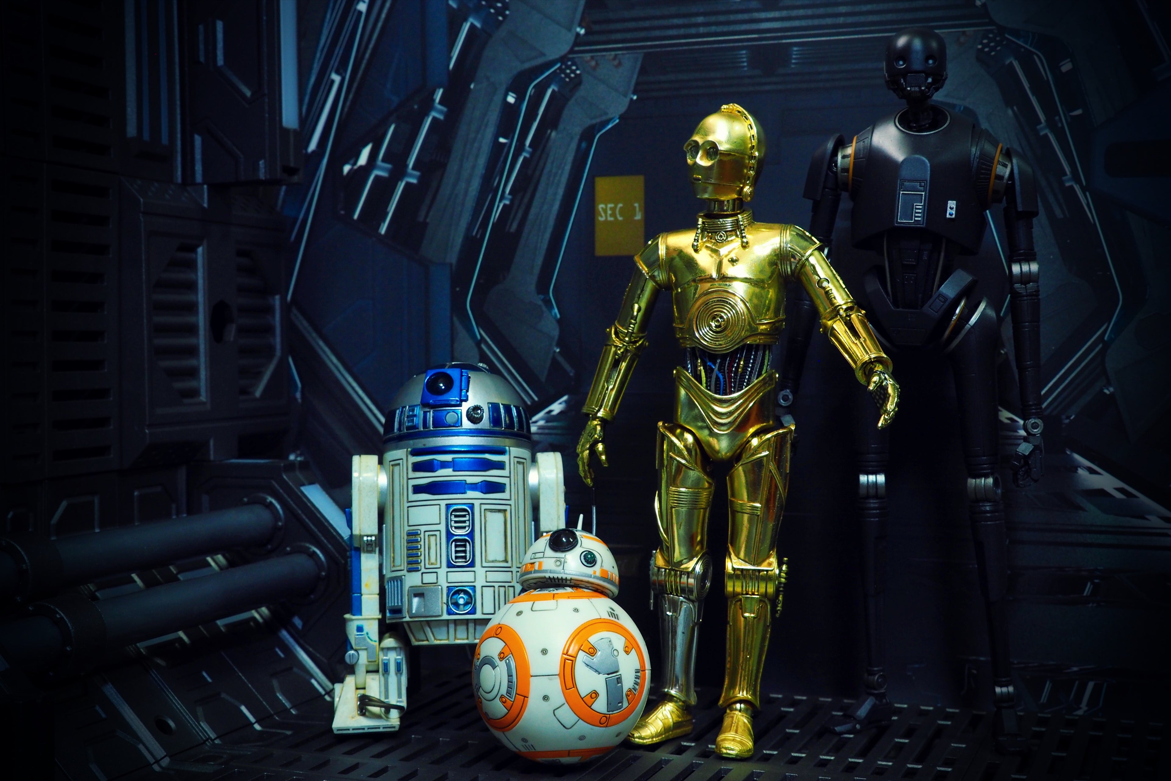 banner of Return of the Jedi D2-R2 character 