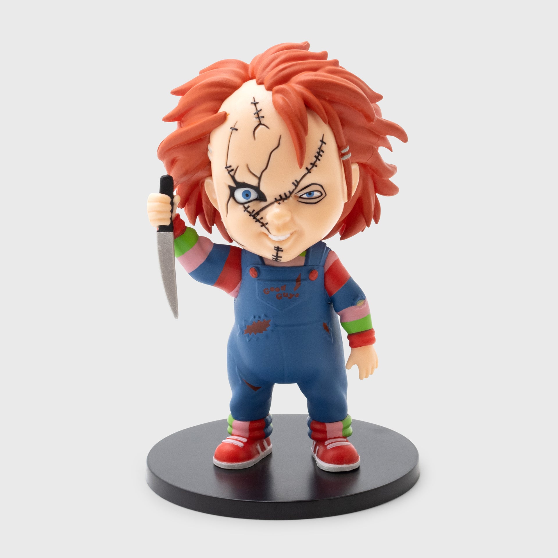 chucky holding knife vinyl figure
