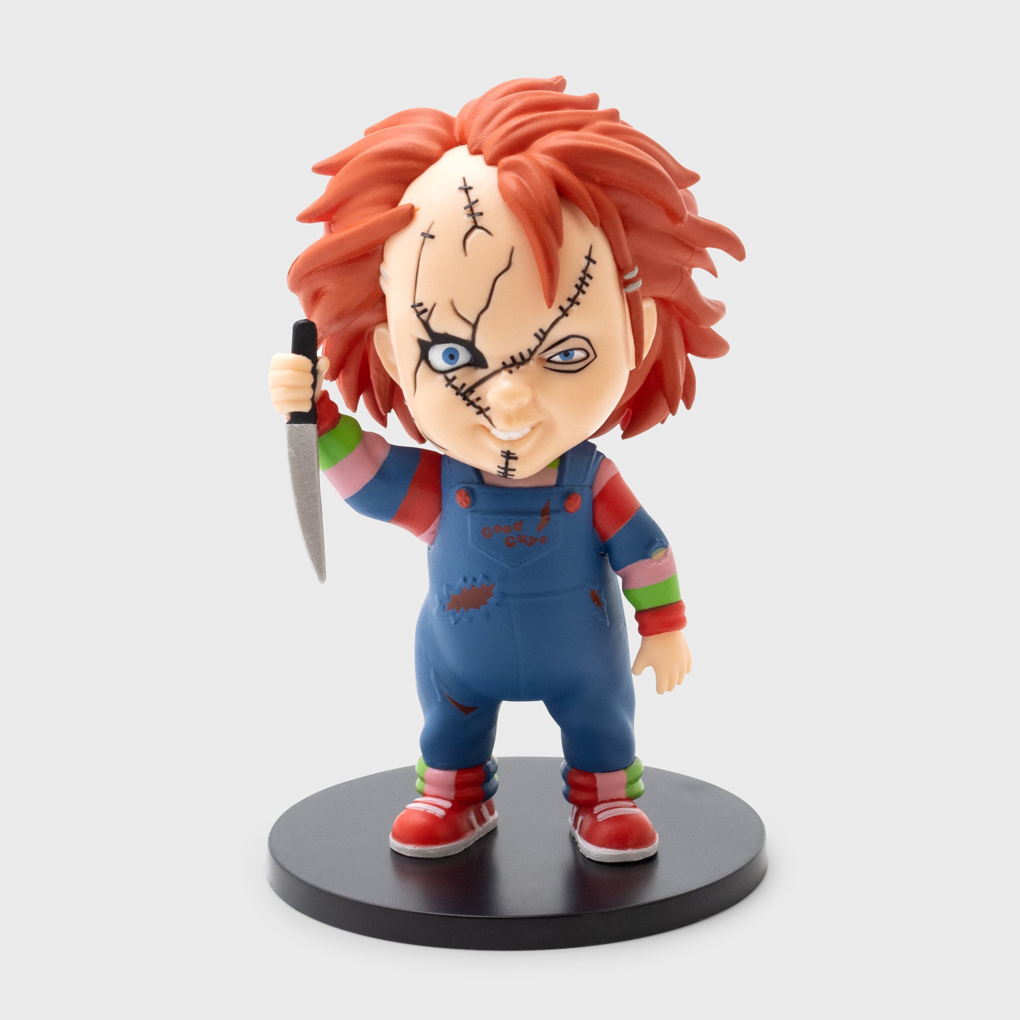 chucky holding knife vinyl figure