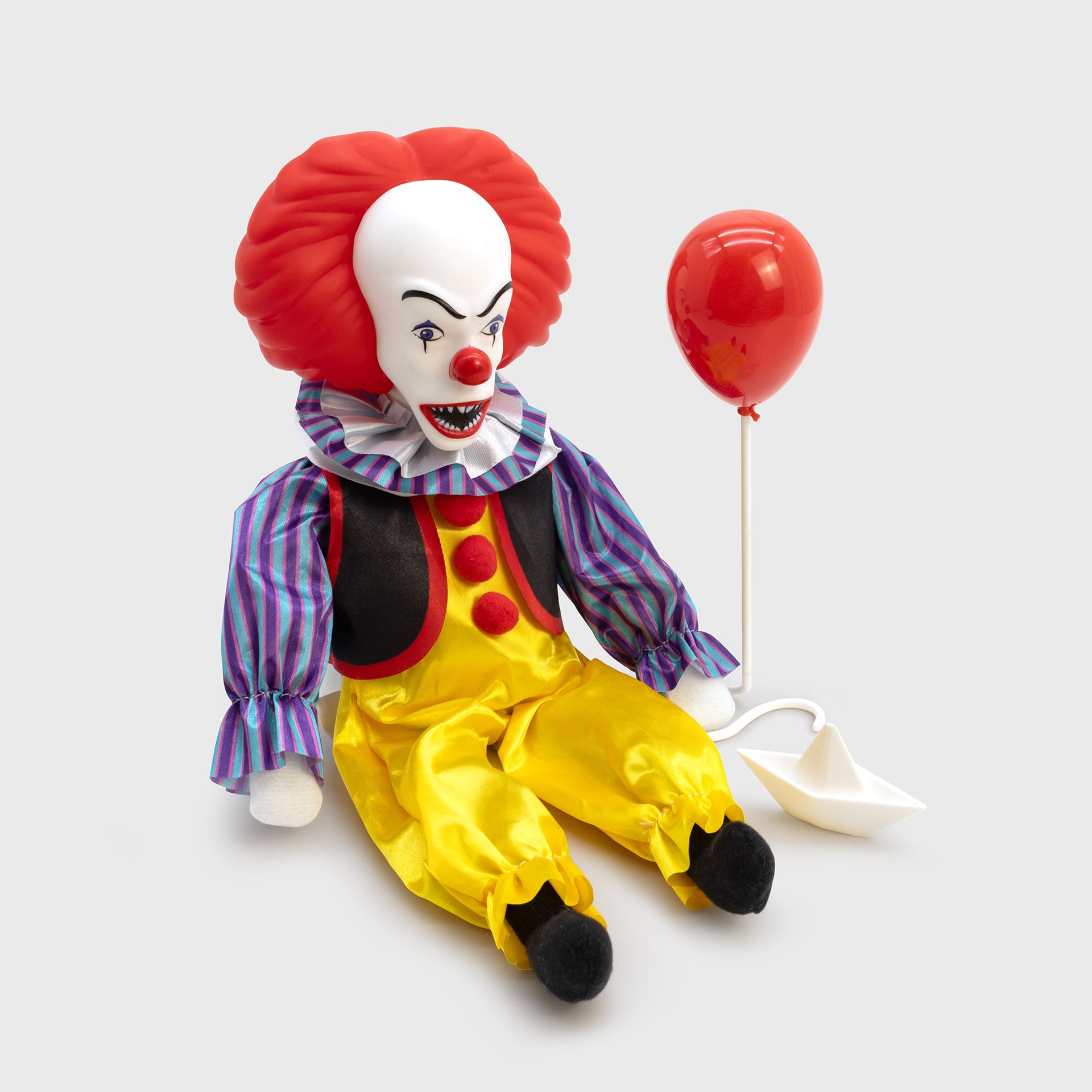 pennywise it fright fiends with balloon and paper boat