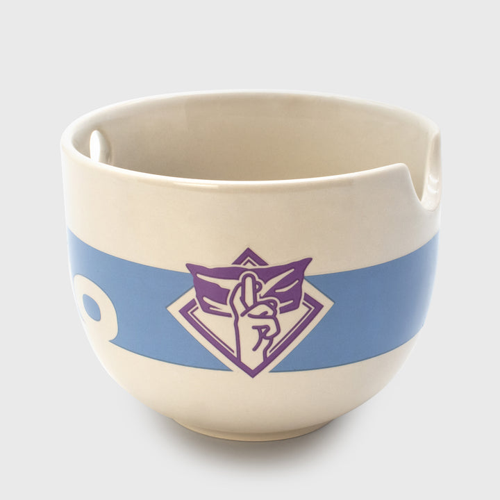 one side of ramen bowl. Image: symbol of satoru gojo hand sign