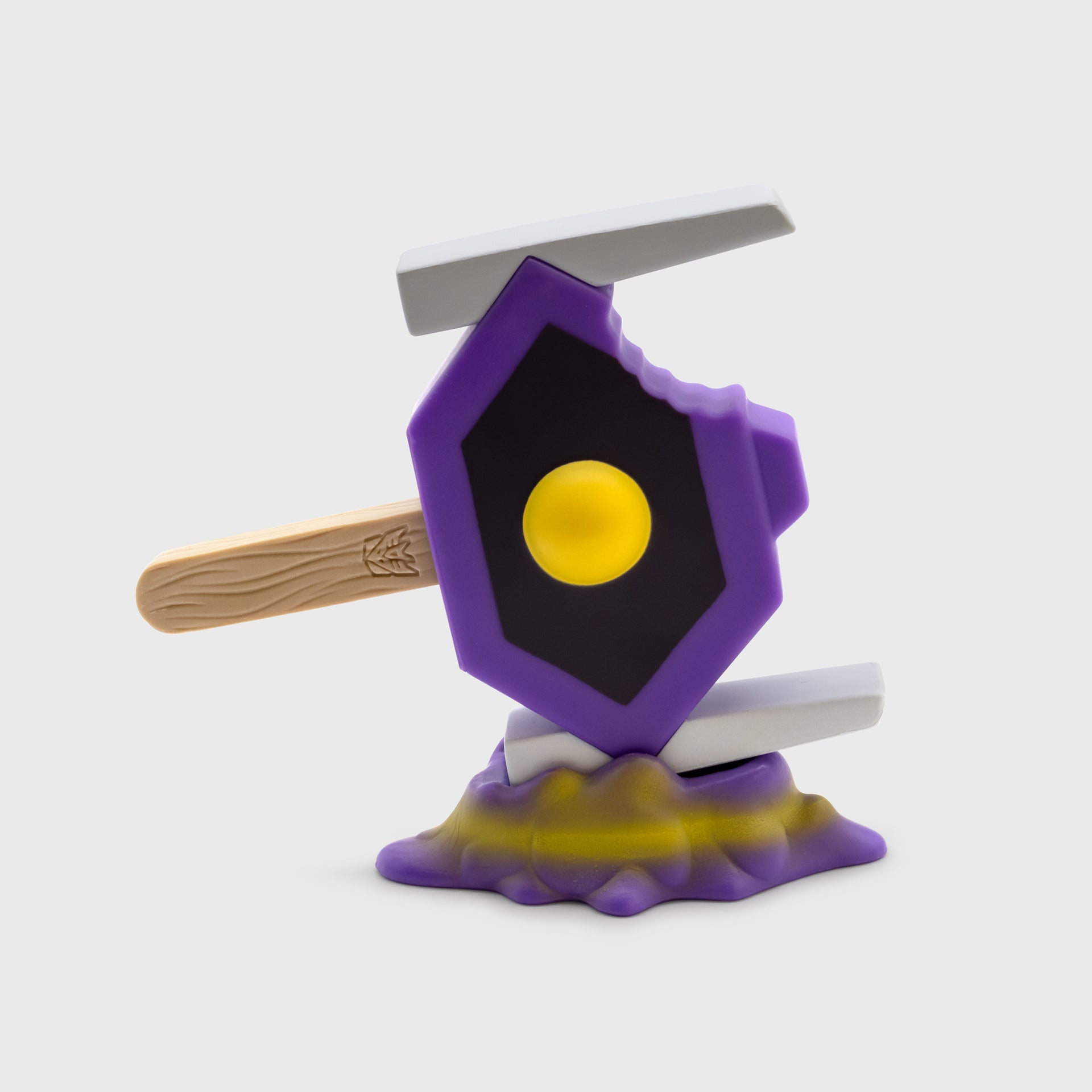 shockwave transformers meltz figure on side on stand
