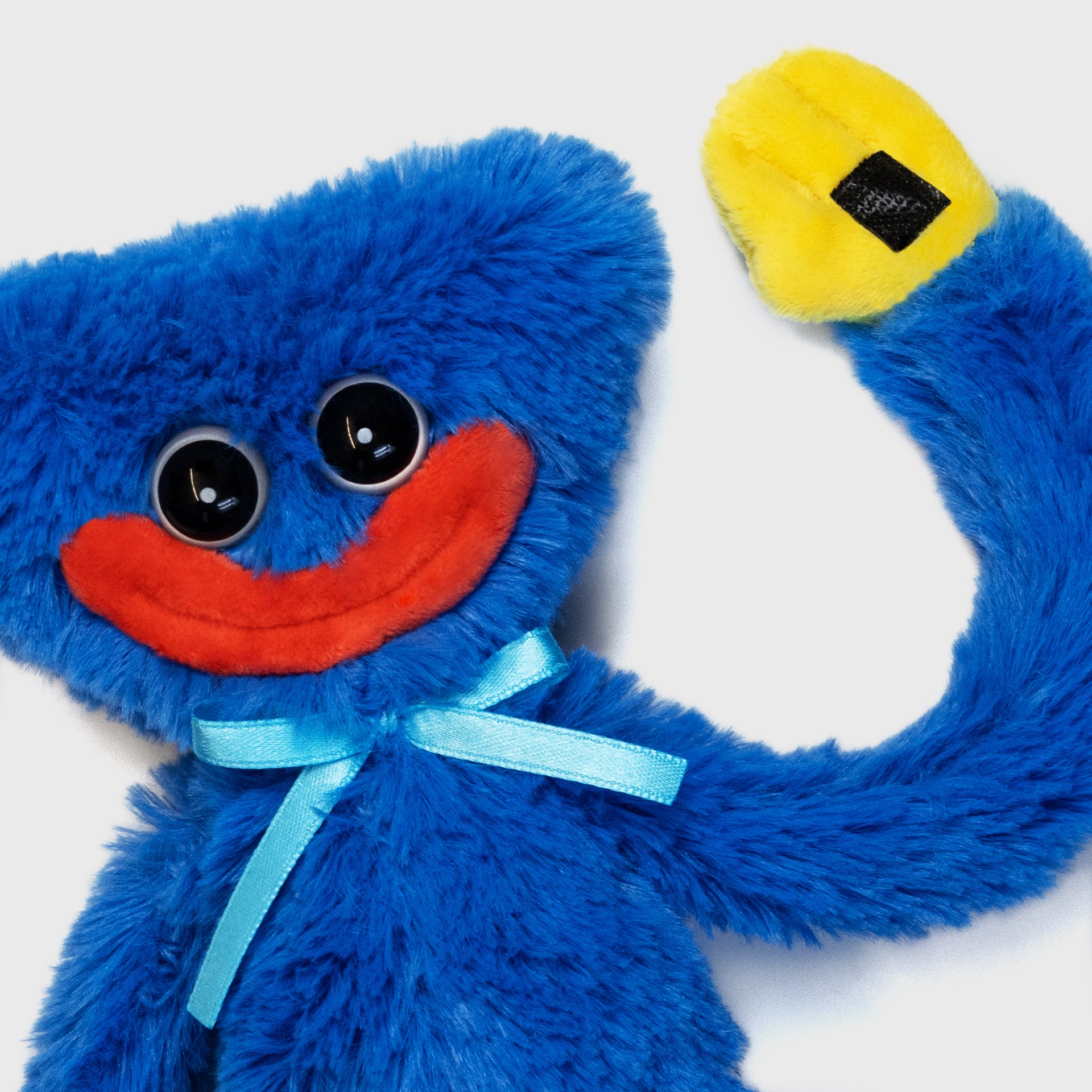 smiling huggy wuggy poppy playtime 14" plush front close up hand up wave.