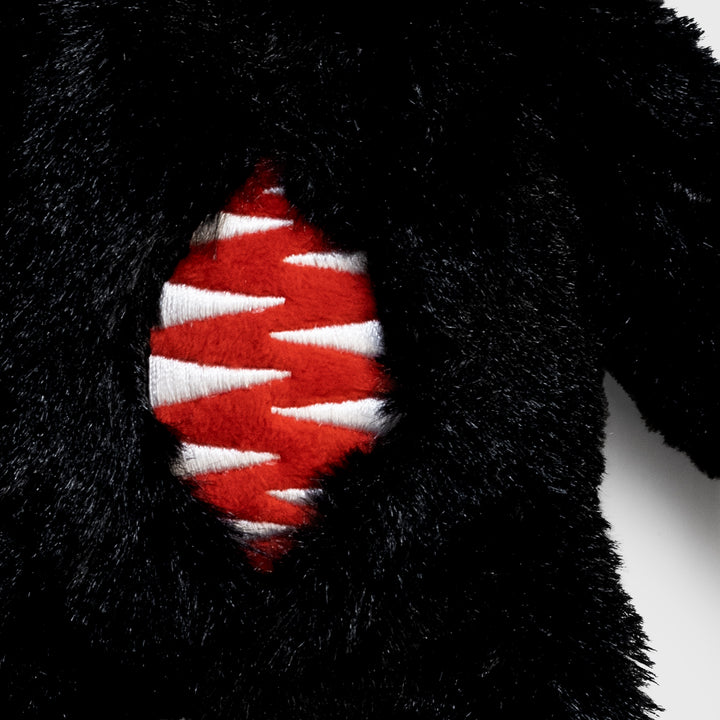 killy willy poppy playtime plush close up of mouth with teeth on stomach.