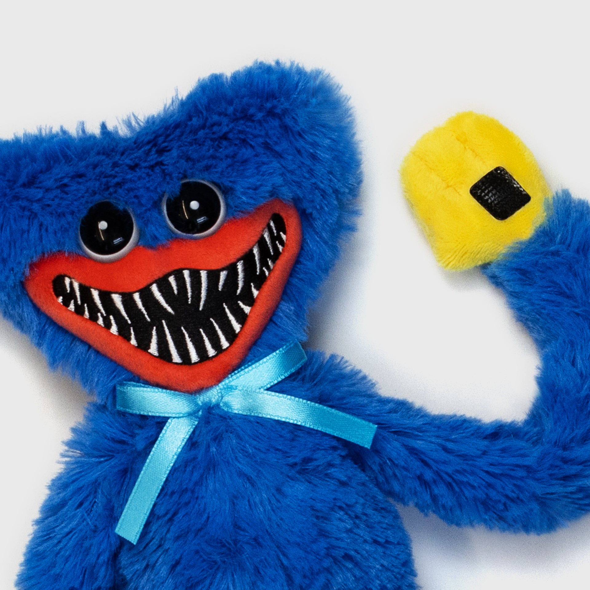 scary huggy wuggy poppy playtime 14" plush front close up hand up wave.