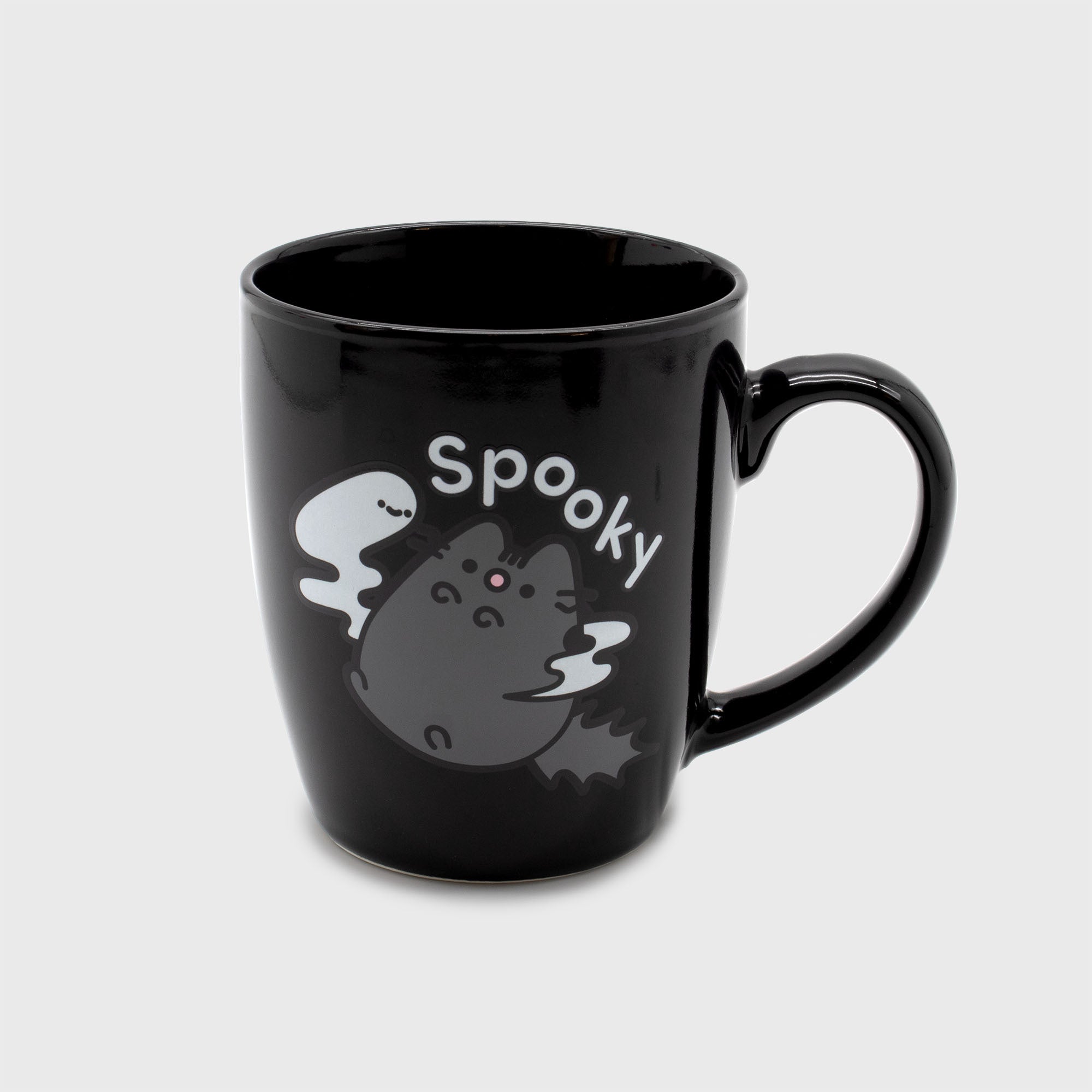 mug scaredy cat pusheen with ghost. text: spooky