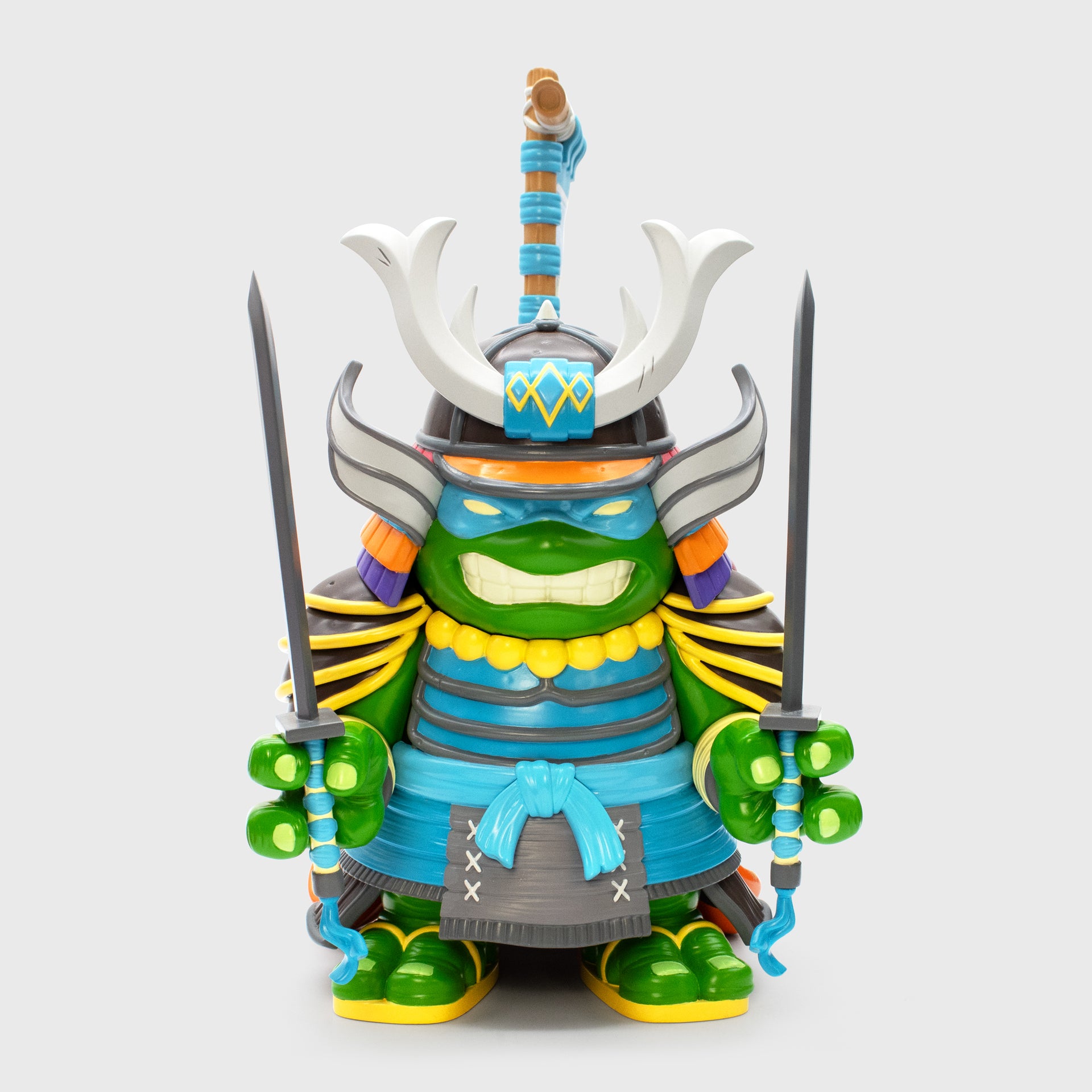 leonardo tmnt tolleson facing forward holding katana blades