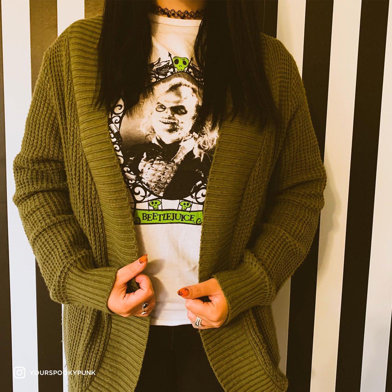 woman wearing shirt