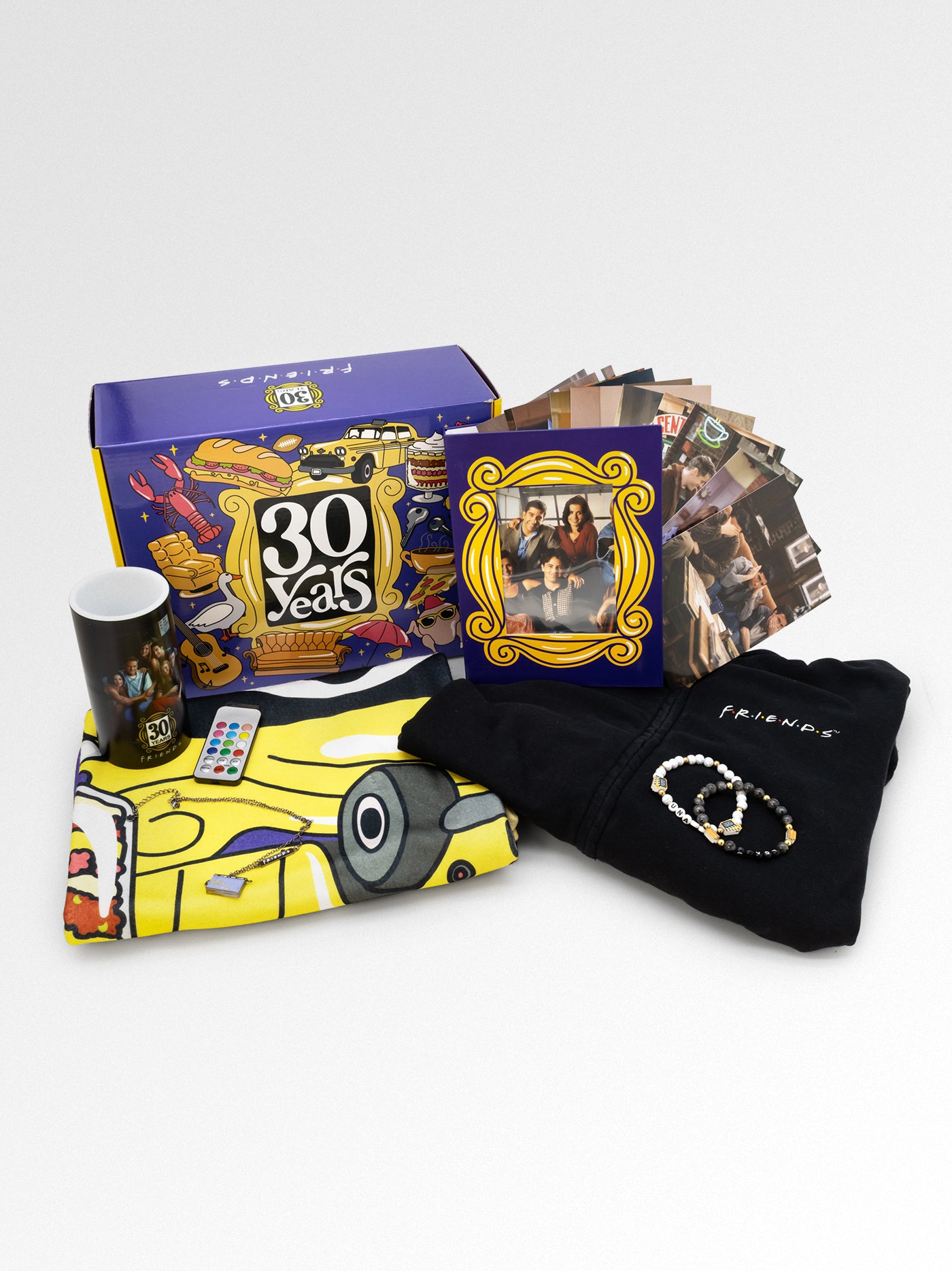 friends box full reveal Zip-up hoodie,
LED candle, Blanket, Necklace, Bracelet set, Photo album, Photo card set of 12