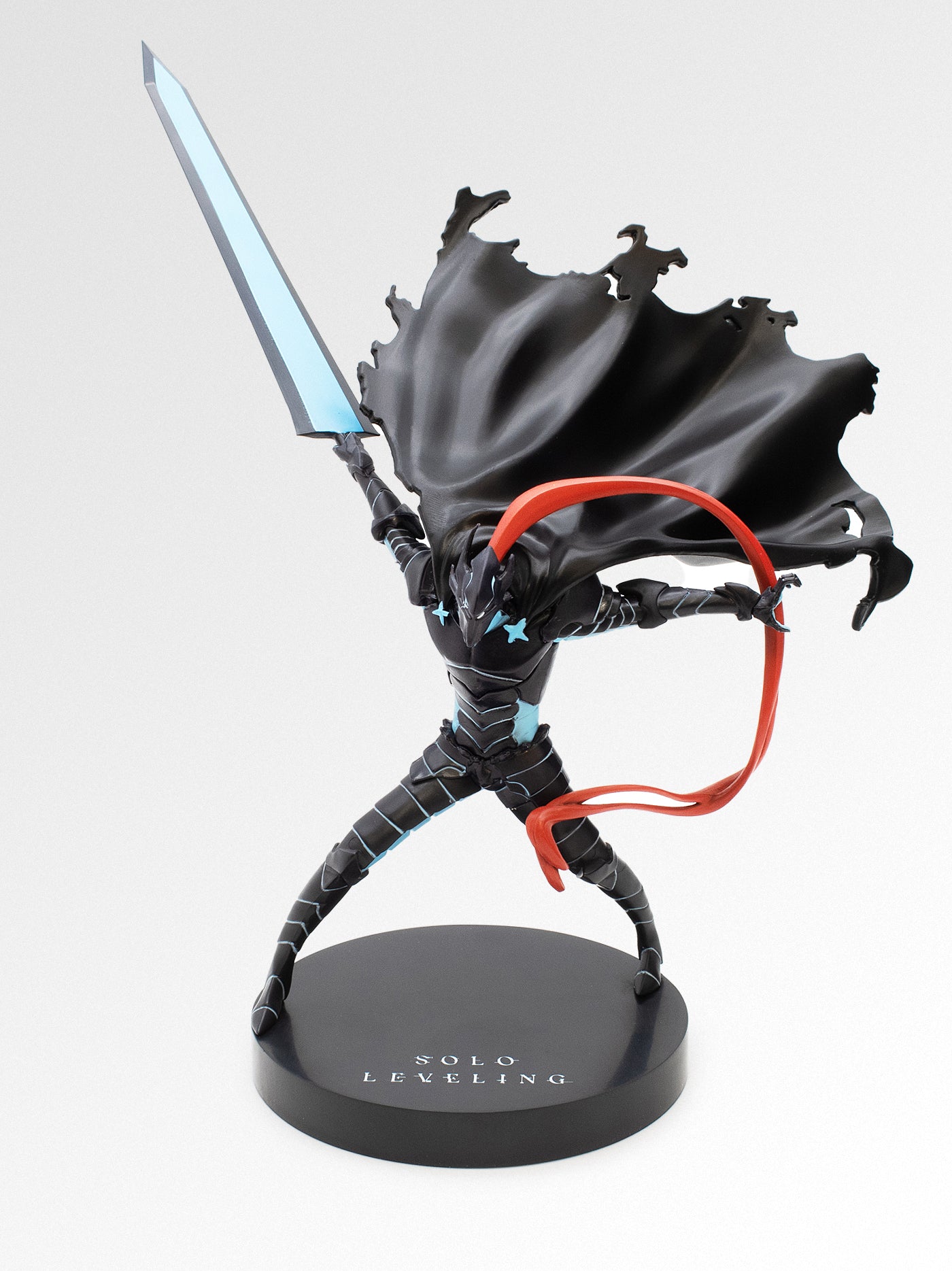 Solo Leveling - Igris Deluxe Vinyl Figure